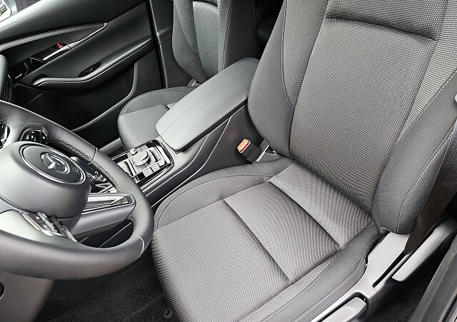 Mazda CX-30 - Kolor Jet Black, zdjęcie 18