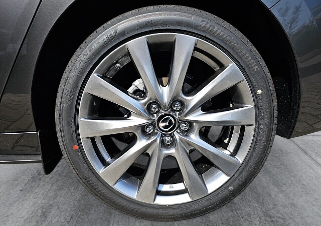 Mazda 3 - Kolor Machine Gray, zdjęcie 20