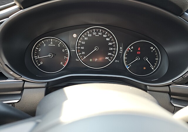 Mazda 3 - Kolor Machine Gray, zdjęcie 11