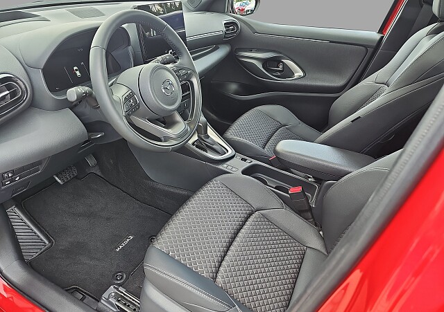 Mazda 2 Hybrid - Kolor Formal Red, zdjęcie 10