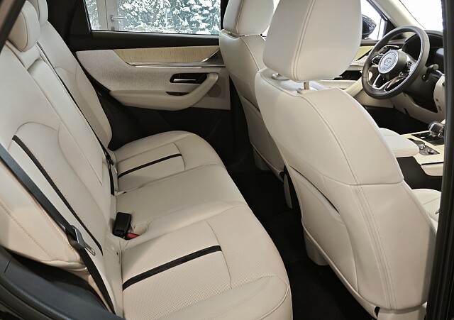 Mazda CX-60 - Kolor Deep Crystal Blue, zdjęcie 5