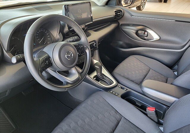 Mazda 2 Hybrid - Kolor Stormy Silver, zdjęcie 5