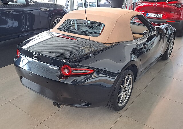 Mazda MX-5 - Kolor Jet Black, zdjęcie 3