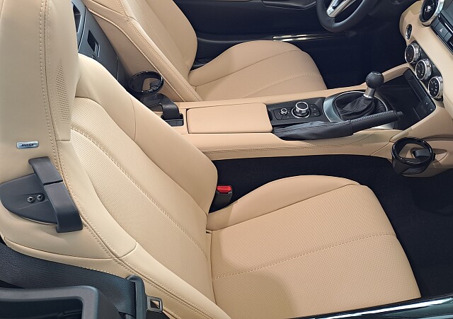 Mazda MX-5 - Kolor Jet Black, zdjęcie 9