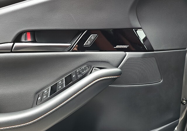 Mazda CX-30 - Kolor Machine Gray, zdjęcie 19