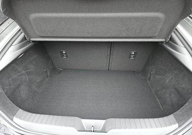 Mazda 3 - Kolor Machine Gray, zdjęcie 9