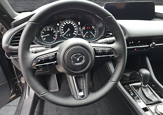 Mazda 3 - Kolor Machine Gray, zdjęcie 15