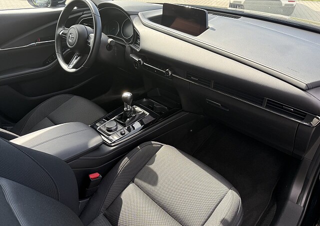 Czarna Mazda CX-30 Auto-Gazda 11.jpg