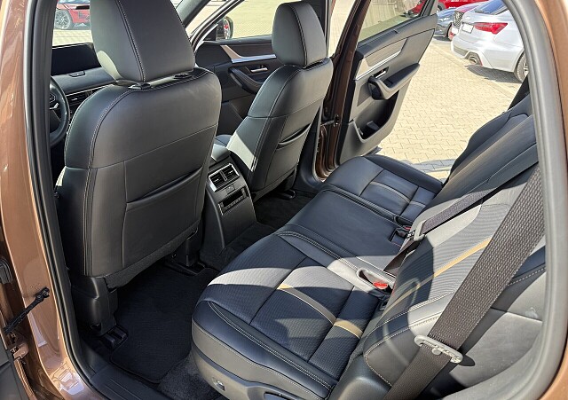 Brązowa Mazda CX-80 Auto-Gazda 6.jpg