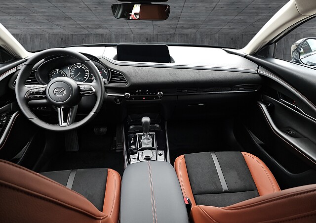 Mazda CX-30 - Kolor Machine Gray, zdjęcie 16