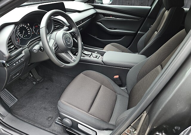 Mazda 3 - Kolor Machine Gray, zdjęcie 10