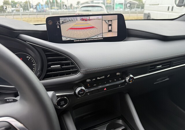 Szara Mazda 3  Auto-Gazda 13.jpg