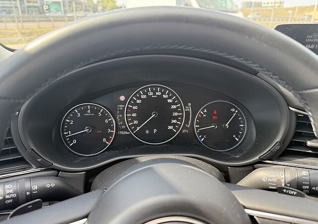 Platynowa Mazda CX-30 Auto-Gazda 12.jpg