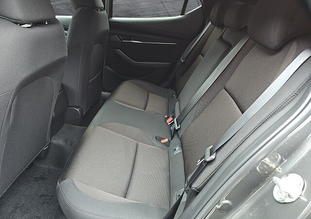 Mazda 3 - Kolor Machine Gray, zdjęcie 18