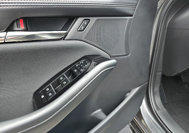 Mazda 3 - Kolor Machine Gray, zdjęcie 21