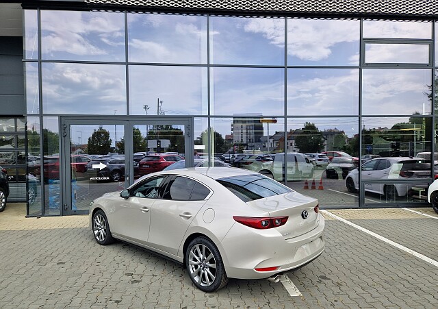 Mazda 3 - Kolor Platinum Quartz, zdjęcie 8