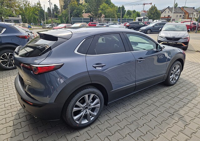 Mazda CX-30 - Kolor Polymetal Gray, zdjęcie 10