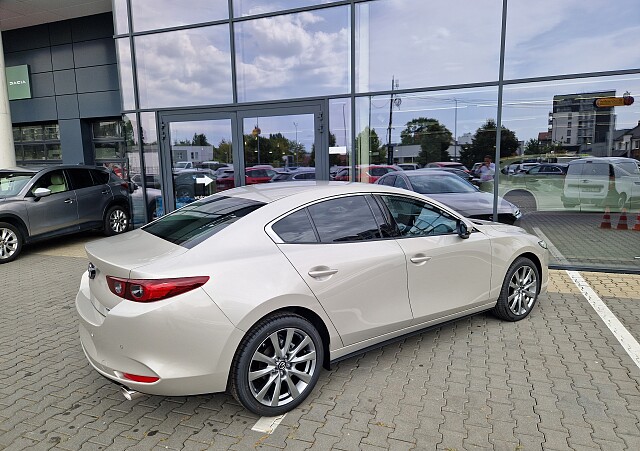 Mazda 3 - Kolor Platinum Quartz, zdjęcie 7