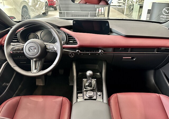 Mazda 3 - Kolor Jet Black, zdjęcie 8