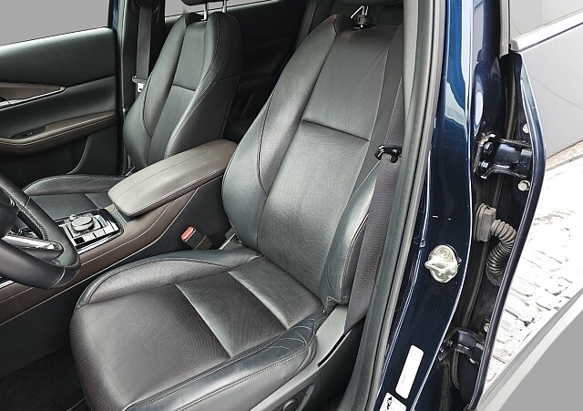 Mazda CX-30 - Kolor Deep Crystal Blue, zdjęcie 11