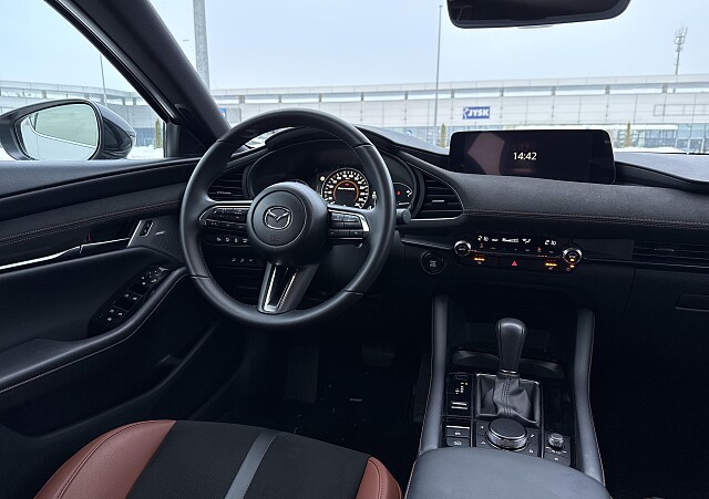 Mazda 3 - Kolor Platinum Quartz, zdjęcie 20