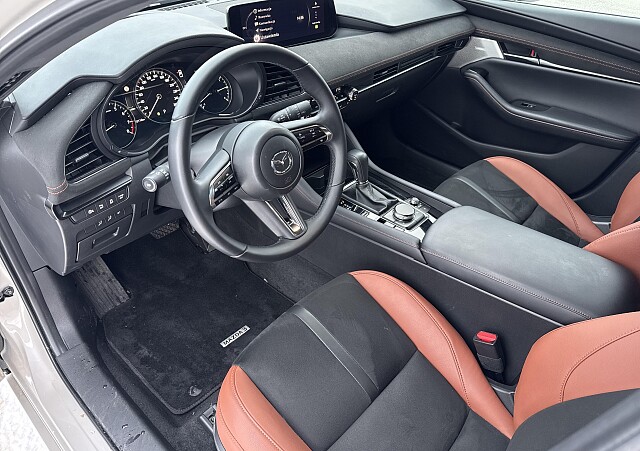 Mazda 3 - Kolor Platinum Quartz, zdjęcie 5