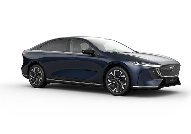 Mazda 6e - Kolor Deep Crystal Blue, zdjęcie 1