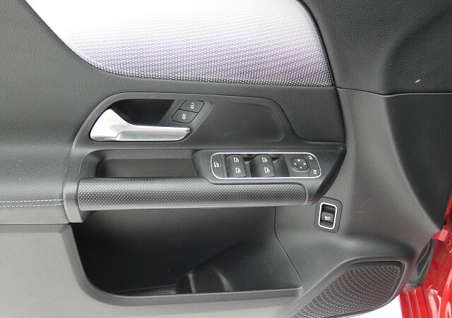 Mercedes-Benz Klasa B - Kolor Czerwony, zdjęcie 14