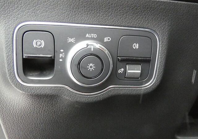 Mercedes-Benz Klasa B - Kolor Czerwony, zdjęcie 13