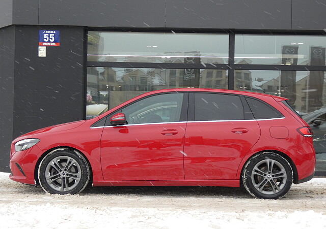 Mercedes-Benz Klasa B - Kolor Czerwony, zdjęcie 2