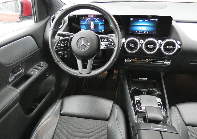 Mercedes-Benz Klasa B - Kolor Czerwony, zdjęcie 12