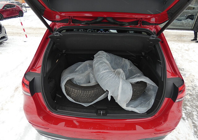 Mercedes-Benz Klasa B - Kolor Czerwony, zdjęcie 9