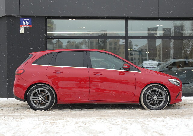 Mercedes-Benz Klasa B - Kolor Czerwony, zdjęcie 4