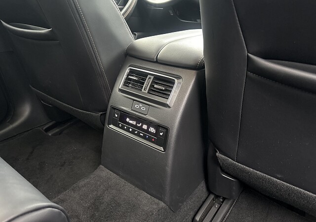 Mazda CX-80 - Kolor Platinum Quartz, zdjęcie 25