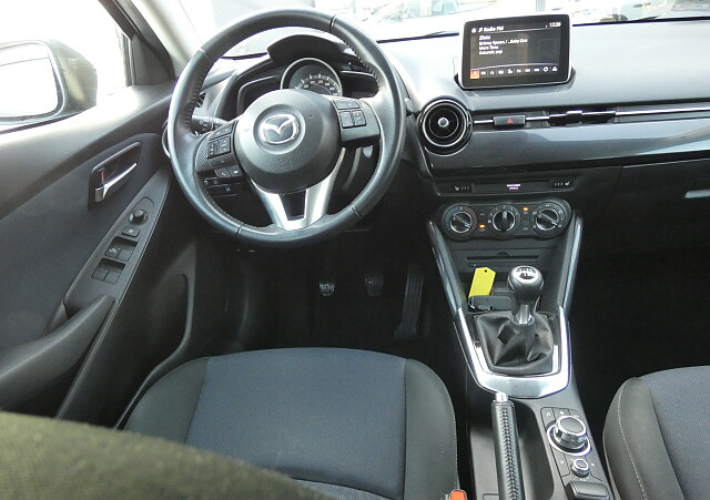 Mazda 2 - Kolor Deep Crystal Blue, zdjęcie 10