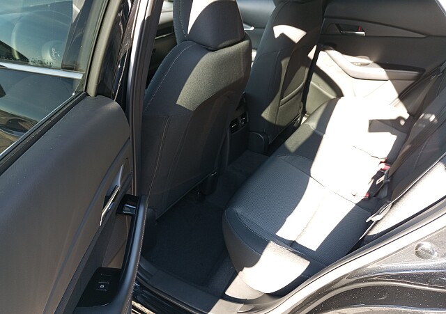Mazda CX-30 - Kolor Jet Black, zdjęcie 13