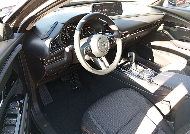 Mazda CX-30 - Kolor Jet Black, zdjęcie 4