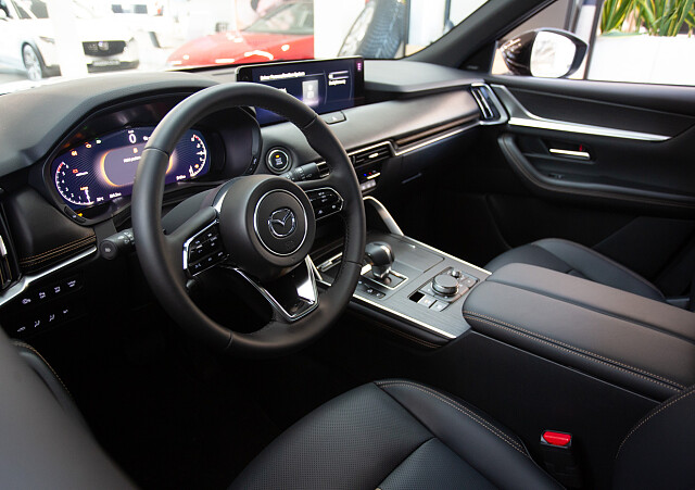 Mazda CX-80 - Kolor Artisan Red, zdjęcie 7