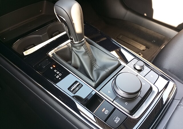 Mazda CX-30 - Kolor Jet Black, zdjęcie 11