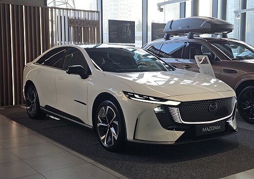 Mazda 6e - Kolor Biały