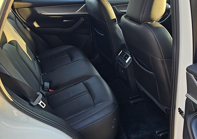 Mazda CX-60 - Kolor Arctic White, zdjęcie 13