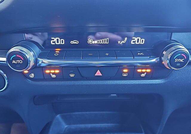 Mazda CX-30 - Kolor Titanium Flash, zdjęcie 19