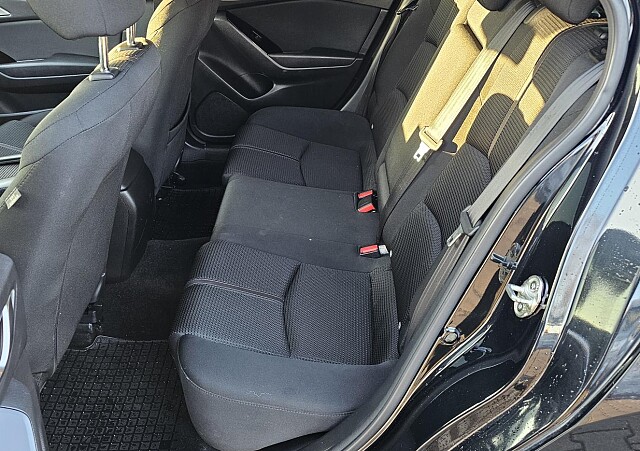 Mazda 3 - Kolor Jet Black, zdjęcie 11