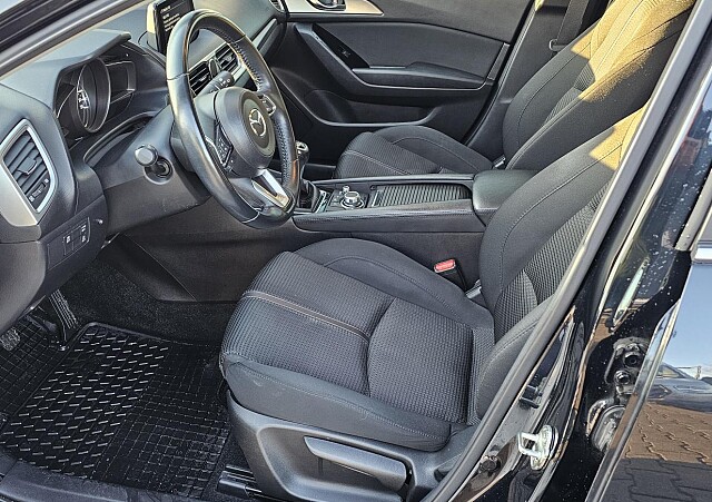 Mazda 3 - Kolor Jet Black, zdjęcie 10