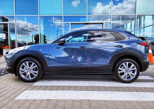 Mazda CX-30 - Kolor Polymetal Gray, zdjęcie 3