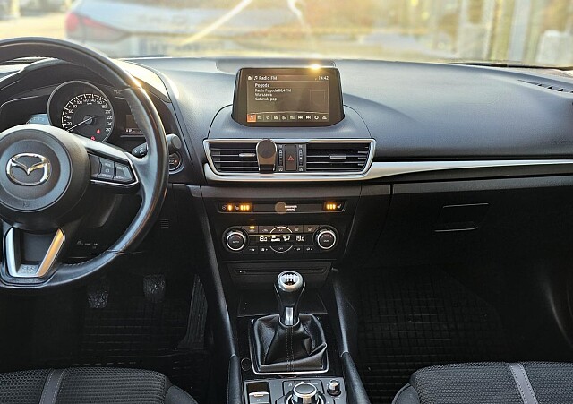 Mazda 3 - Kolor Jet Black, zdjęcie 8