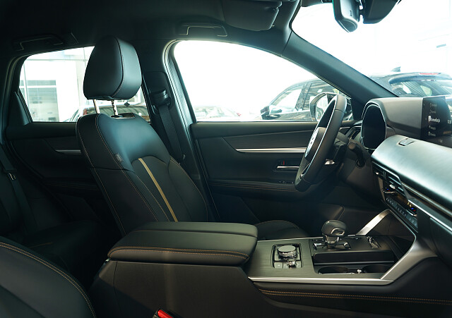 Mazda CX-60 - Kolor Arctic White, zdjęcie 8