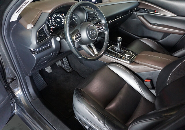 Mazda CX-30 - Kolor Machine Gray, zdjęcie 7