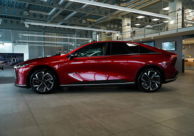 Mazda 6e - Kolor Soul Red Crystal, zdjęcie 2