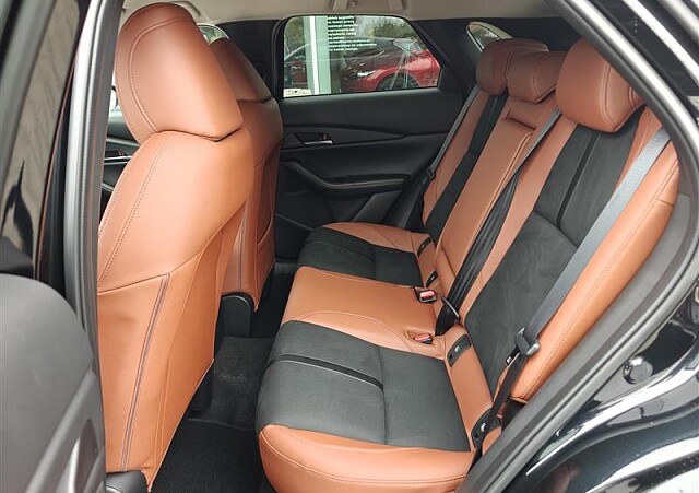 Mazda CX-30 - Kolor Jet Black, zdjęcie 7